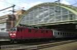 Ausfahrt eines EuroCity  Berlin-Warszawa-Express  aus dem Berliner Ostbahnhof.