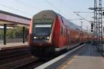 Hier ein RE2 von Rathenow nach Cottbus, bei der Einfahrt am 29.10.2011 in Berlin Ostbahnhof.