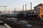 Hier 52 8177-9 mit DPN92695 von Berlin Ostbahnhof nach Berlin Ostbahnhof, bei der Einfahrt am 29.10.2011 in Berlin Ostbahnhof.