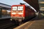 Hier 114 004 mit einem RE1 von Magdeburg Hbf. nach Frankfurt(Oder), bei der Einfahrt am 29.10.2011 in Berlin Ostbahnhof.