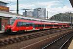 Hier 442 325-7 als RB14 (RB18925) von Nauen nach Berlin Ostbahnhof, bei der Einfahrt am 23.6.2013 in Berlin Ostbahnhof.