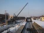 23.01.2010 strahlender Sonnenschein, minus 9 Grad beste Bedienungen um eine Brcke der S9 Kurve in Berlin Ostkreuz heute zu demontieren.die Fotografen warteten gespannt mit roter Nase und Geduld.