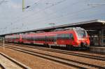 Hier 442 632-6 und 442 127-7 als RB22 (RB28818) von Potsdam Griebnitzsee nach Berlin Schönefeld Flughafen, bei der Einfahrt am 28.6.2013 in Berlin Schönefeld Flughafen.