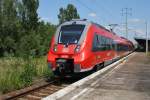 Hier 442 620-1 als RB22 (RB28817)  Airport-Express  von Berlin Schönefeld Flughafen nach Potsdam Hbf., bei der Einfahrt am 19.7.2014 in Berlin Schönefeld Flughafen.