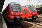 Hier 442 329-9 als RB19 (RB18567)  Airport-Express  von Berlin Gesundbrunnen nach Senftenberg und rechts 442 836-3 als RE7 (RE18719)  Airport-Express  von Berlin Schönefeld Flughafen nach Dessau