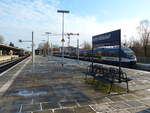 Regionalbahnhof Mahlsdorf: Seit dem 10.12.2017 gibt es am Bahnhof Mahlsdorf auch einen einfachen Regionalbahnsteig. Hier halten nur die Züge der Regionalbahnlinie RB26 (Berlin Lichtenberg - Kostrzyn), andere fahren auf der Strecke nicht. 10.12.2017, Berlin Mahlsdorf