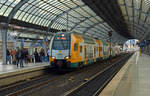 Am 20.10.18 erreicht der ODEG-Kiss 445 103 von Cottbus nach Wismar fahrend den Bahnhof Berlin-Spandau