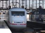 ICE 278 aus Interlaken Ost fhrt gerade durch Berlin Zoologischer Garten und hlt nur noch Berlin Hbf und Berlin Ostbahnhof.