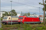 Zwei IC’s beim Wassernehmen auf dem Ostsee Bahnhof Binz mit Loks der BR 101 einmal in Rheingold Farben und einmal in DB Verkehrsrot.