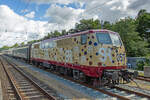 SMARTRAIL Lok 111 057 mit dem URLAUBS-EXPRESS nach Lörrach im Ostseebad Binz an der langen „Leine“. - 16.07.2022
