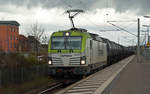 193 893 führte für Captrain am 17.03.19 einen Kesselwagenzug durch Bitterfeld Richtung Dessau.