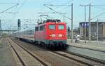 Dies ist kein Ersatz-IC sondern der PbZ 2466 Berlin - Leipzig. 115 198 war am 10.04.12 fr die Bespannung eingeteilt, als sie ihren Zug durch Bitterfeld in Richtung Halle(S) zog.