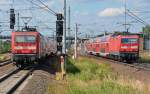 Am 17.06.12 gab es in Bitterfeld eine Doppelausfahrt der RB nach Falkenberg(Elster) mit 143 871 und der RB nach Wittenberg mit 143 098. Fotografiert vom Bahnsteigende.