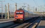 101 140 bespannte am 30.12.12 den IC 2207 von Berlin nach Leipzig, wo sie vom zug geht. Hier durcheilt der Zug Bitterfeld.