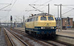 218 480 der RP Railsystems fuhr am 06.12.16 Lz durch Bitterfeld Richtung Leipzig.