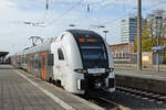 Ende Oktober 2022 war der Elektrotriebzug 462 004 bei der Weiterfahrt vom Bochumer Hauptbahnhof zu sehen.