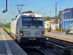 Unser von der Elektrolokomotive 6193 425 gezogene Flixtrain nach Hannover kommt gerade am Hauptbahnhof in Bochum an. (April 2026)