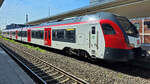 Der Elektrotriebzug 3427 009 B ist hier im April 2026 am Hauptbahnhof Bochum zu sehen.