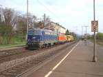 SVG 1142 579 kommt mit einem weitere sterreichische diesellokomotive durch Bonn-Oberkassel richtung norden am 15. April.