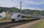 23.08.2013 Boppard Hbf; Ausfahrt hat der 460 501-0 (Siemens Desiro ML) von transregio nach Mainz Hbf