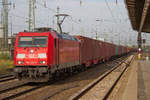 185 288-8 durchfahrt Bremen Hbf mit einem Containerzug.