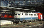 111092 steht hier am 24.3.2002 um 15.32 Uhr im HBF Bremen abfahrbereit vor einem Dosto nach Bremen Vegesack.