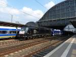 MRCE 185 544 zieht am 16.09.2014 einen Autozug durch den Bremer Hauptbahnhof.