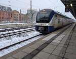 NordWestBahn 440 215, Linie RS1 nach Verden (Aller), auf Gleis 5 in Bremen am 25. Januar 2026.