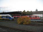 Die Nord West Bahn nach Dorsten und die Baumbergebahn nach Mnster stehen Abfahrtsbereit im Bahnhof von Coesfeld. 31.10.2010