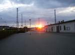 Sonnenaufgang am 01.10.2008 ber der ehemaligen Bahnhofszufahrt Cottbus