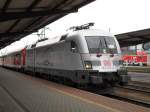 berraschenderweise konte ich die Porsche-Werbelok 182 004-2 mit einem Regionalexpress nach Leipzig bildlich festhalten. Cottbus Hbf, 22.07.2010