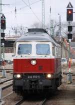 19.2.2012 232 653 in Cottbus kurz vor dem Umsetzen, besetzt mit 2 Tfz-Fhrern