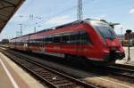 Hier 442 142-6 als RB11 (RB18216) von Cottbus nach Frankfurt(Oder), dieser Triebzug stand am 19.7.2013 in Cottbus.