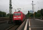 101 032-1 schiebt den IC 2385 nach Karlsruhe am 31.05.13 aus Darmstadt Hbf.