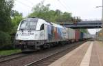 1216 955-5 mit Containerzug aus Richtung Wunstorf kommend weiter in Richtung Seelze. Aufgenommen in Dedensen-Gmmer am 30.05.2013.