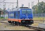Kurz vor meiner Abreise noch schnell ans andere Bahnsteigende gehetzt, um 76 110-0 der Raildox GmbH & Co.
