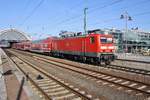 143 910 verlässt am 30.9.2017 mit der S1 von Meißen Triebischtal nach Bad Schandau den Dresdener Hauptbahnhof.