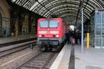 143 591-6 der S-Bahn Dresden (DB Regio Südost) als S 31731 (S1) von Meißen Triebischtal nach Bad Schandau steht in Dresden Hbf auf Gleis 18. [16.12.2017 | 11:56 Uhr]