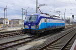 European Locomotive Leasing 192 296 steht am 20.01.2018 auf dem Dresdener Hauptbahnhof.