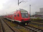 Hier ist ein abgestellter RE zu sehen. Dresden HBF 12.12.2009