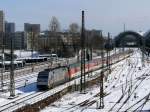 Die  HERTHA -Lok 101 144 mit dem EC 378 nach Stralsund bei Ausfahrt aus Dresden Hbf.; 06.03.2010  