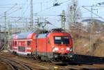 182 017 bei der Einfahrt mit der S1 nach Bad Schandau in den Dresdner Hauptbahnhof.
11.12.11