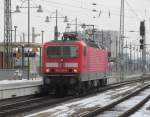 143 585-8 rangiert am 18. Mrz 2013 im Dresdener Hbf.