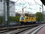 711 115 fährt am 29.04.2016 durch den Dresdener Hauptbahnhof.