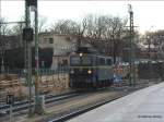 E-Lok WAB 51 (ex 142 157)  Orient-Express  beehrt mit ihrer Durchfahrt Dresden Hbf.