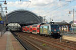 146 010 verlässt mit ihrer S1 nach Bad Schandau am 30.09.25 den Hbf Dresden.