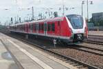 Fahrzeug der S-Bahn Hamburg, 490 151, zu einem Arbeitsbesuch bei der Durchfahrt durch Dresden Hauptbahnhof im Juni 2026. Das Fahrzeug scheint brandneu zu sein, es ist gegenw�rtig noch in keiner Statistik zu finden. Zweck und Ziel der Reise sind nicht bekannt;vielleicht wei� der eine oder andere Interessent mehr davon?