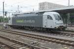 Siemens Taurus 183 500 von Rail Adventure abgestellt in Dresden Hauptbahnhof vor der HTW im Juli 2026