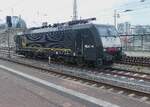 Die abgestellte 189 285 von Beacon Rail Leasing in Dresden Hbf im Juli 2026