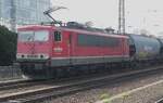 Die 155 249 von LDK, zwar schon einen Monat vorher fotografiert, hier mal aus anderer Perspektive auf einer Fahrt mit einem G�terzug Richtung Bad Schandau im September 2026. Die Nachmittagssonne ist von der diensttuenden Wolke bedeckt, es ben�tigte trotzdem etwas Nacharbeit. Wann kommt einen schon wieder ein Stromcontainer vor die Linse gefahren?